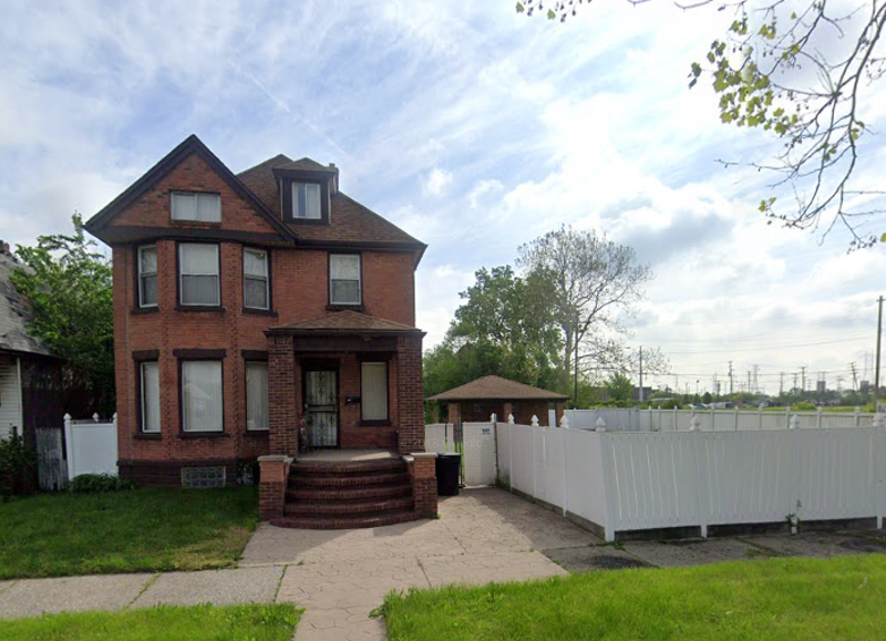 Burning home used as backdrop for Detroit firefighters' photo was not abandoned (2)