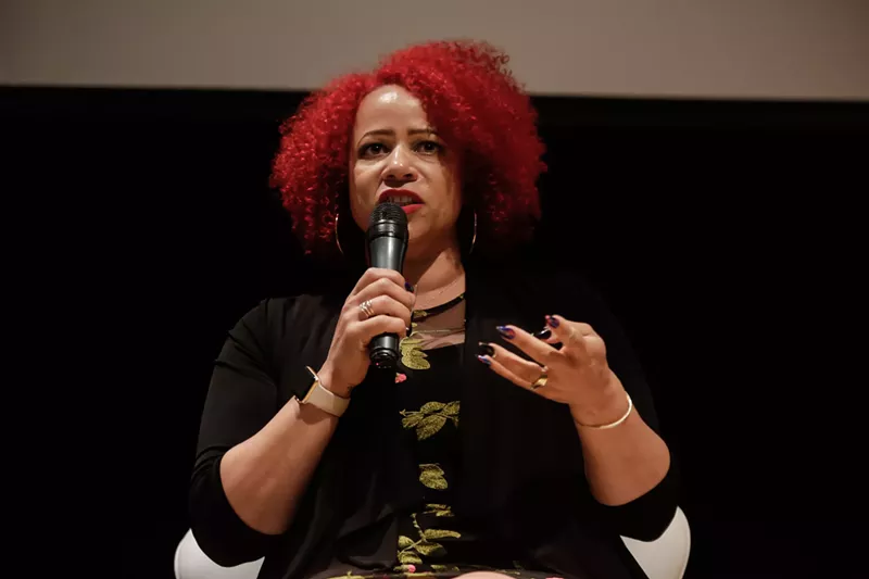 Nikole Hannah-Jones. - Alice Vergueiro/Abraji | Associação Brasileira de Jornalismo Investigativo, Flickr Creative Commons