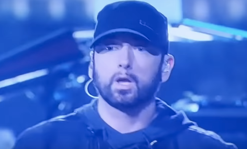 Eminem performed 'Lose Yourself' at the 2020 Oscars ... and we have questions