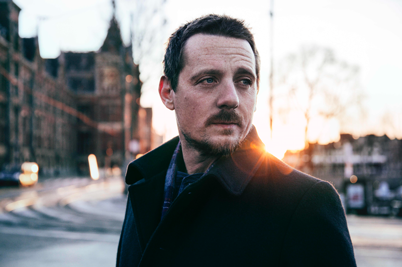 Sturgill Simpson brings sound and fury to Detroit's Masonic Temple after spilling the tea about his record label