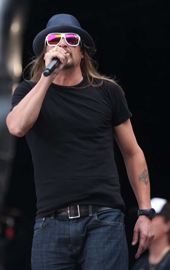 Kid Rock performing in Melbourne Dec 2013. Photo by Eva Rinaldi, from Wikipedia.