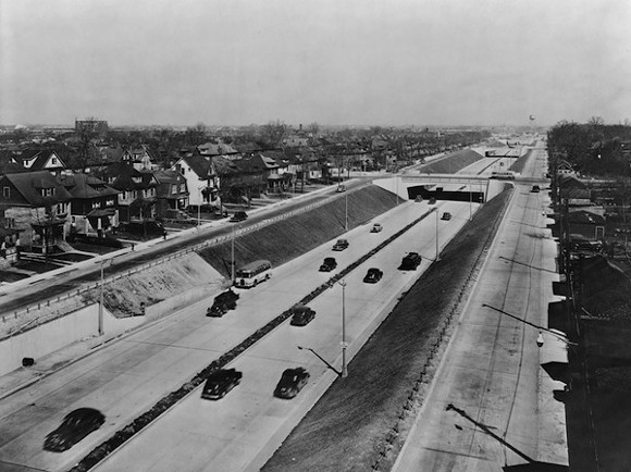 Detroit got its start in urban freeways early. The Davison Highway, built in 1941-42, connected Detroit and Highland Park.