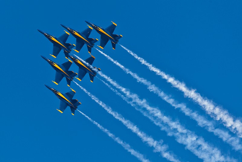 Everyone is extremely horny for the Blue Angels — except me