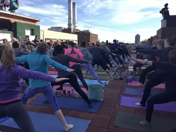 Detroit Yoga Lab hosts rooftop yoga (for a good cause!)