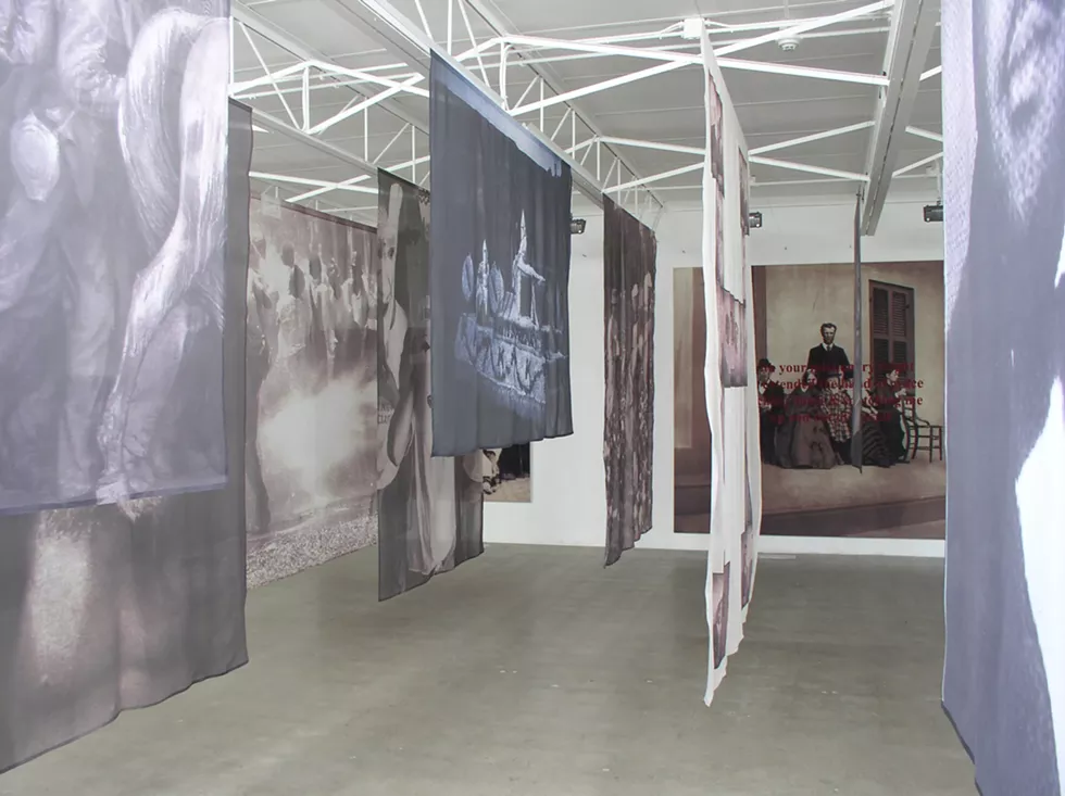 Carrie Mae Weems' exhibition The Hampton Project, February 2004. - Courtesy Susanne Hilberry Gallery