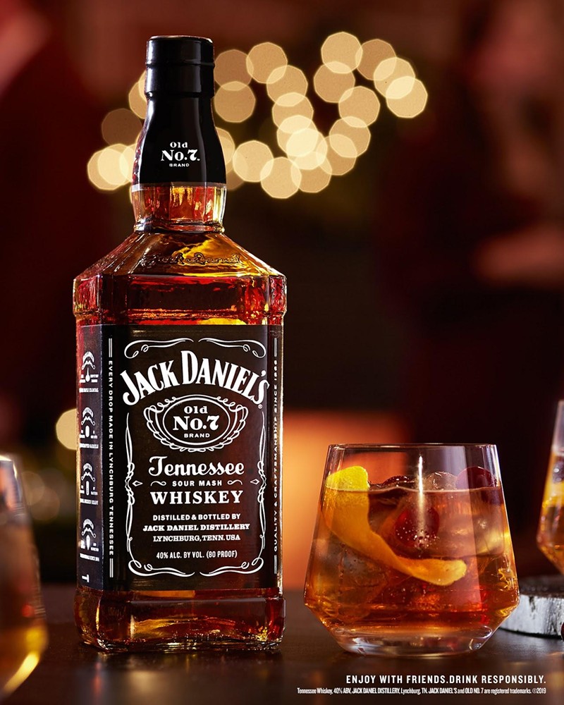 “Jack & Jingle”: The cocktail everyone will be glad is home for the holidays