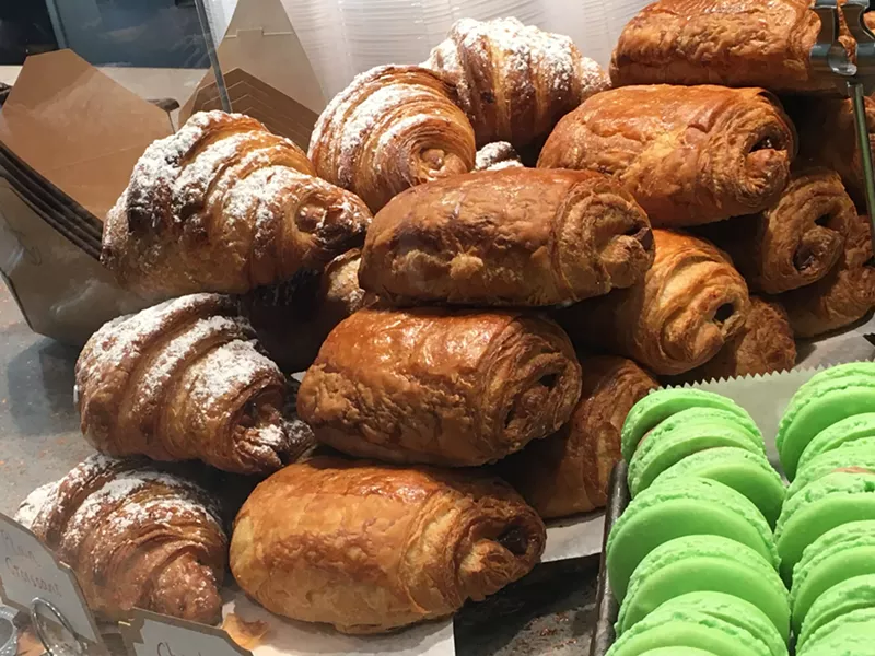 Promenade Artisan Foods is now serving pastries in Detroit's Fisher Building