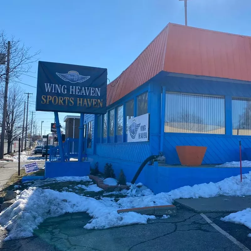 Wing Heaven Sports Haven in East Lansing doesn't serve booze. - Courtesy of Wing Heaven Sports Haven