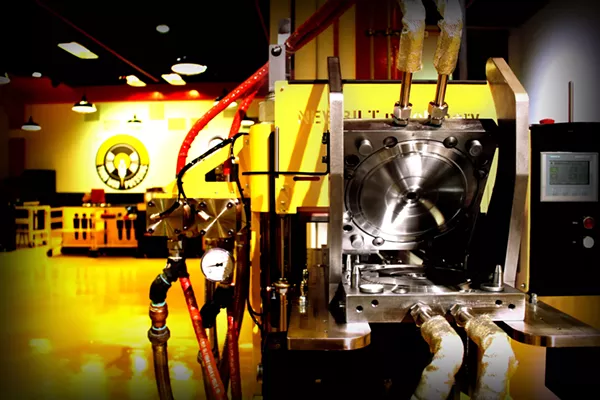 Is vinyl manufacturing records Detroit's latest growth industry?