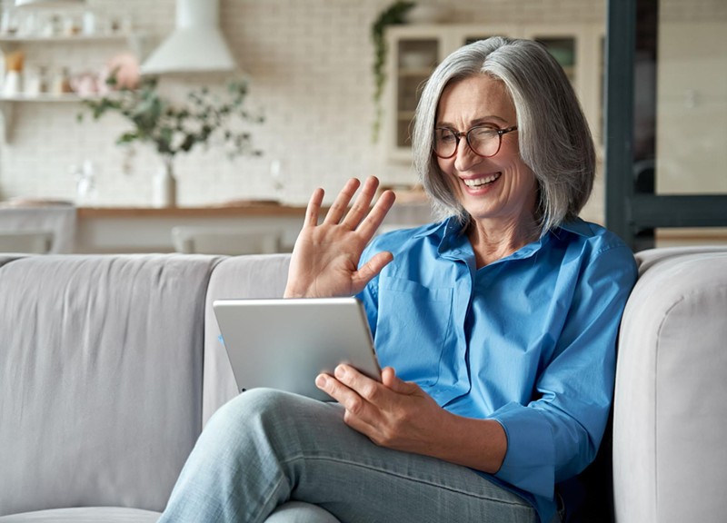 9 Best Chat Rooms For Seniors: Elderly Online Chat Sites