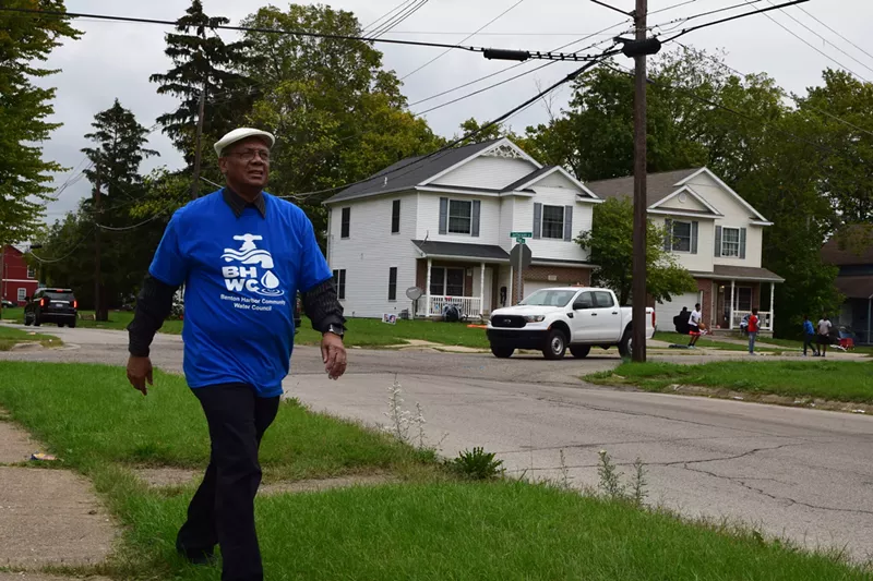 Rev. Edward Pinkney at a water distribution in Benton Harbor Oct. 15. - Anna Gustafson/Michigan Advance