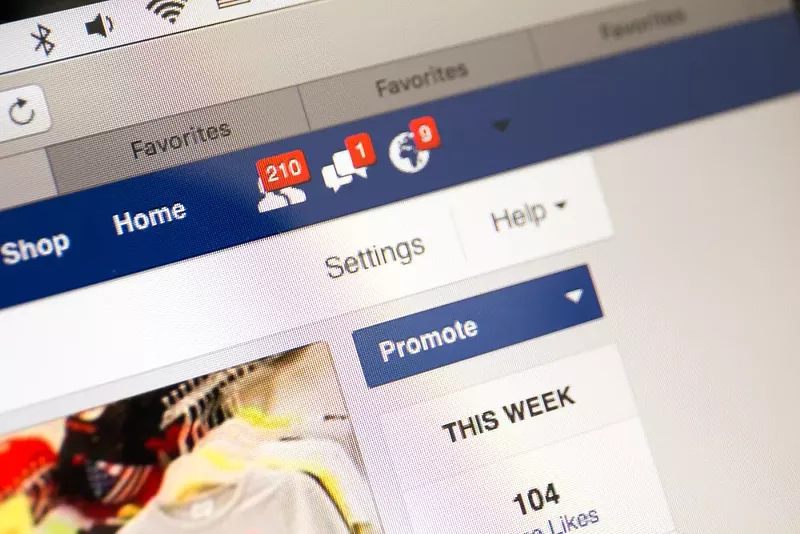 Facebook - Shutterstock