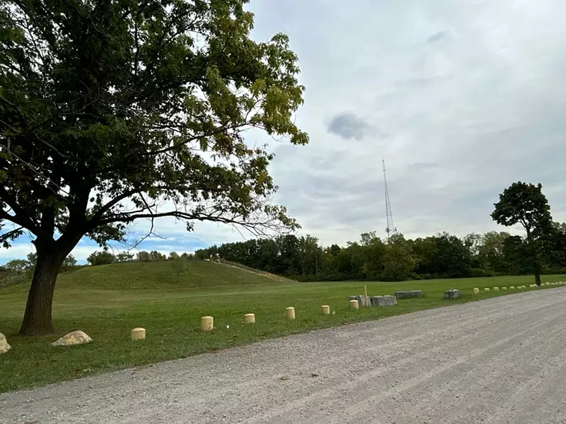 The body of Lenny Thompson was found on the side of a road at Rouge Park in Detroit in August 1988. - Steve Neavling