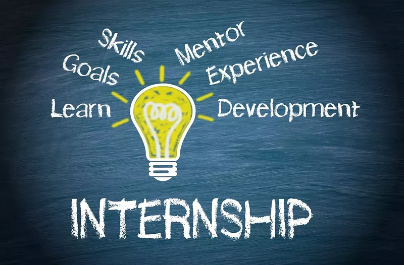 How Pre-Med Internships Shape Future Healthcare Professionals