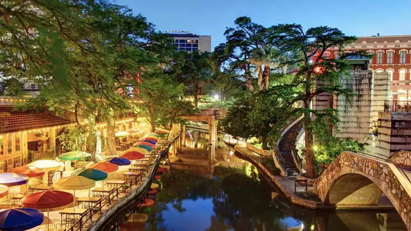 San Antonio River Walk Guide & My Experience