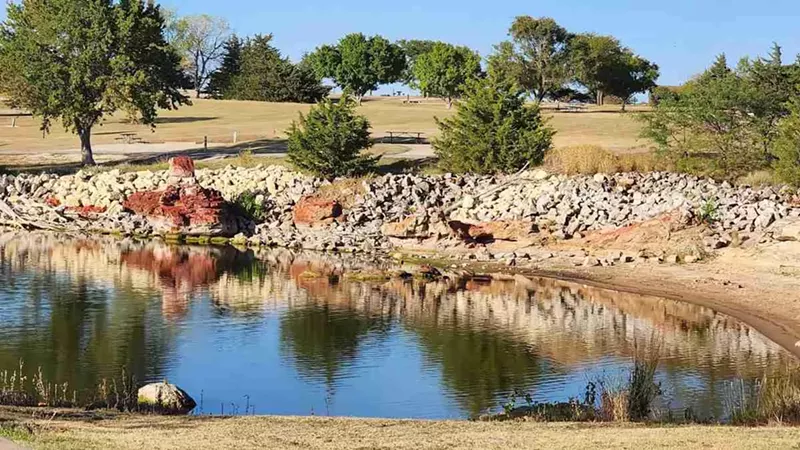 A Nature Lover’s Retreat Nestled in Wilson Lake, Kansas