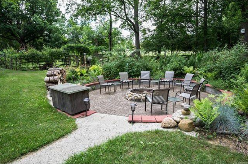You can purchase Madonna's Rochester Hills childhood home