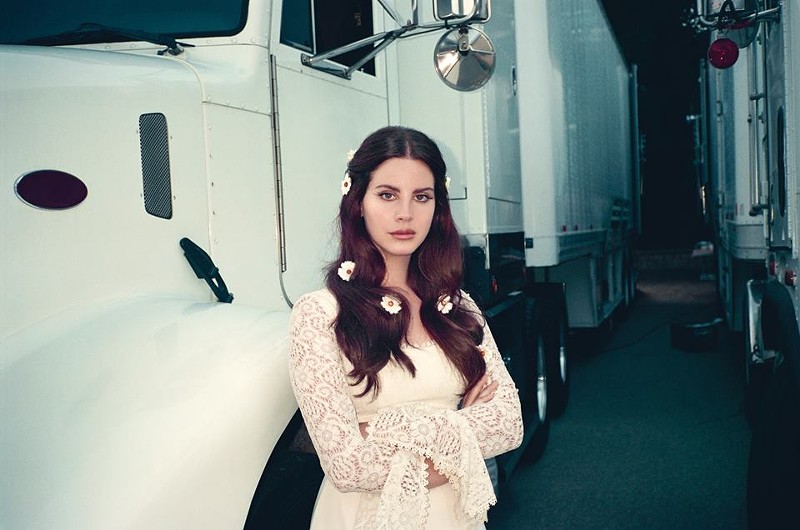 Lana Del Rey - Facebook