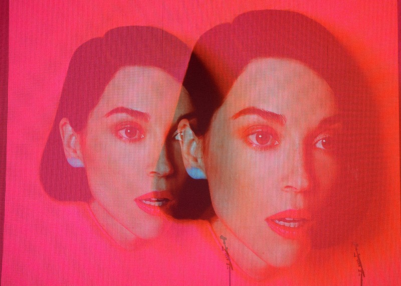 Review: St. Vincent's Detroit stop was gloriously weird (2)