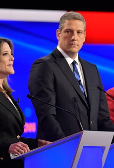 Marianne Williamson puts a hex on America while Tim Ryan and Amy Klobuchar look on.