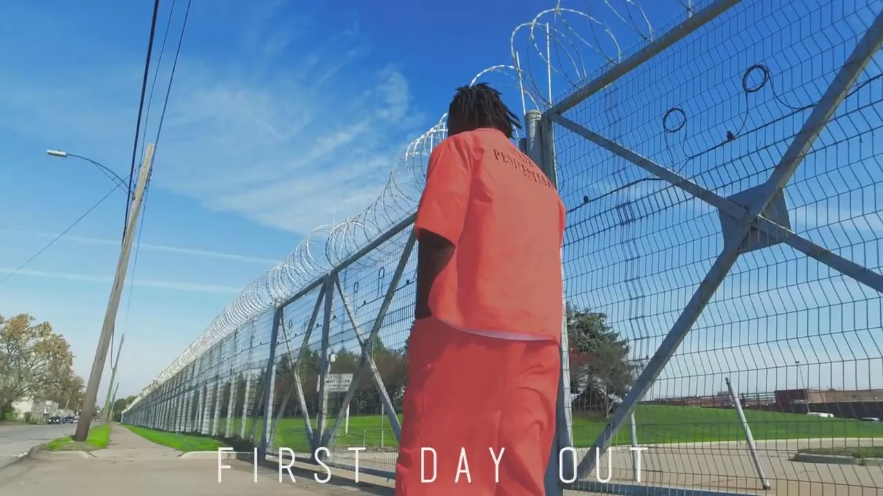 Viral: LeBron James consoles himself with Tee Grizzley's music at the gym