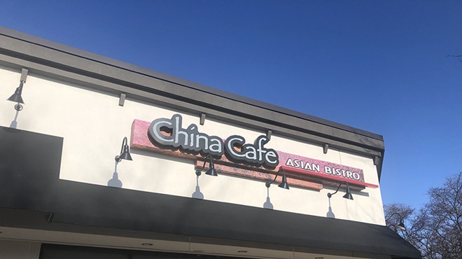 Novi’s China Café.