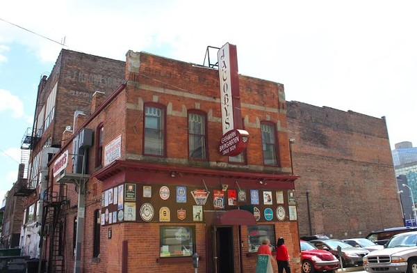 20 Detroit area dive bars that have been around for more than 30 years