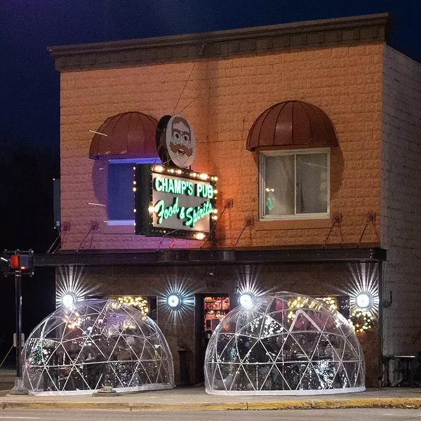 40 Detroit area restaurants with igloos, tents, and heated outdoor seating