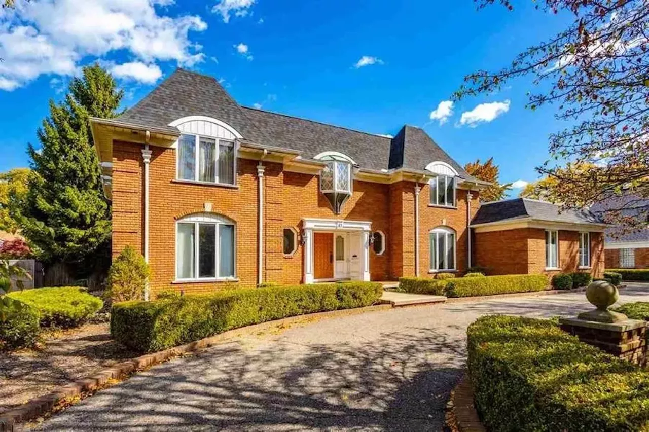 This custom $849k house in Grosse Pointe is a time capsule of 1976 &#151;&nbsp;let's take a tour