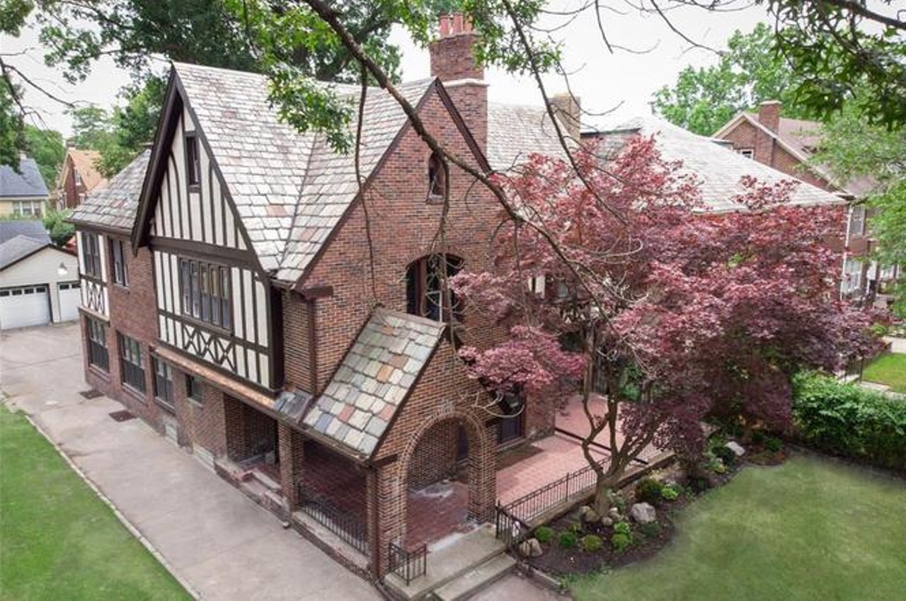 This Boston-Edison house features a rare historic fountain room