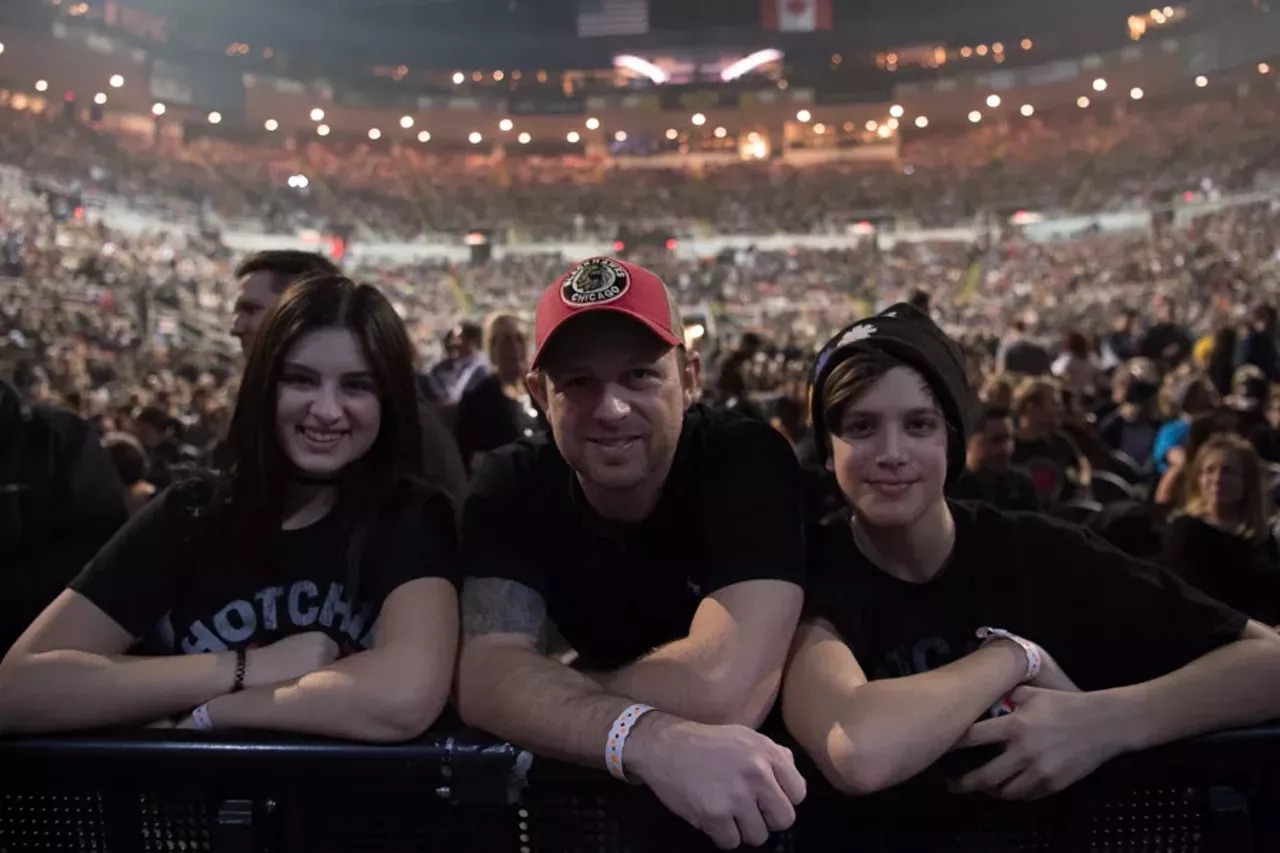 25 badass photos of Red Hot Chili Peppers Joe Louis Arena Detroit