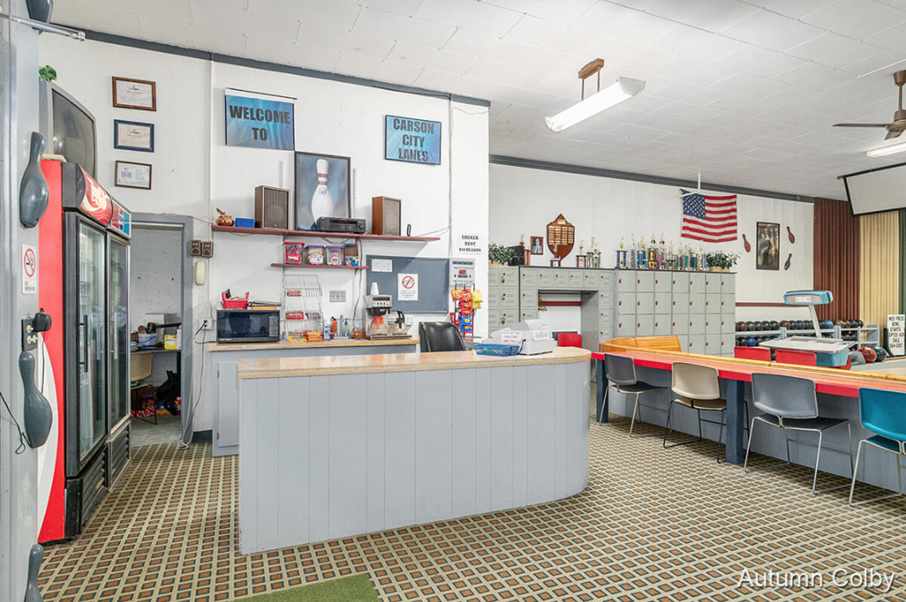 This oldschool Michigan bowling alley is for sale for just 130k — let