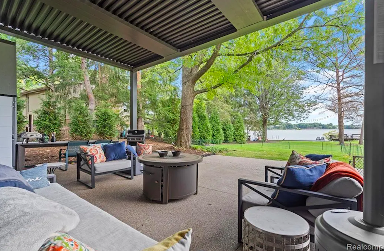 Former Detroit Pistons player lists Bloomfield Hills mansion for 3.5