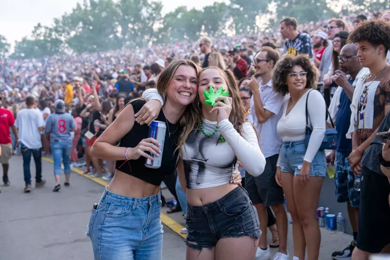 Snoop Dogg and fans lit up Pine Knob | Detroit | Detroit Metro Times