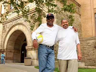 Carter (l) and Bowman. Bowman knew &quot;people routinely die when on that transplant list.&quot;