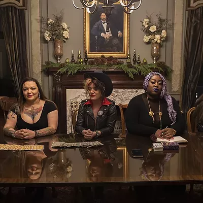 Image: We asked Detroit fortune tellers to read tarot cards and make New Year’s predictions for 2023