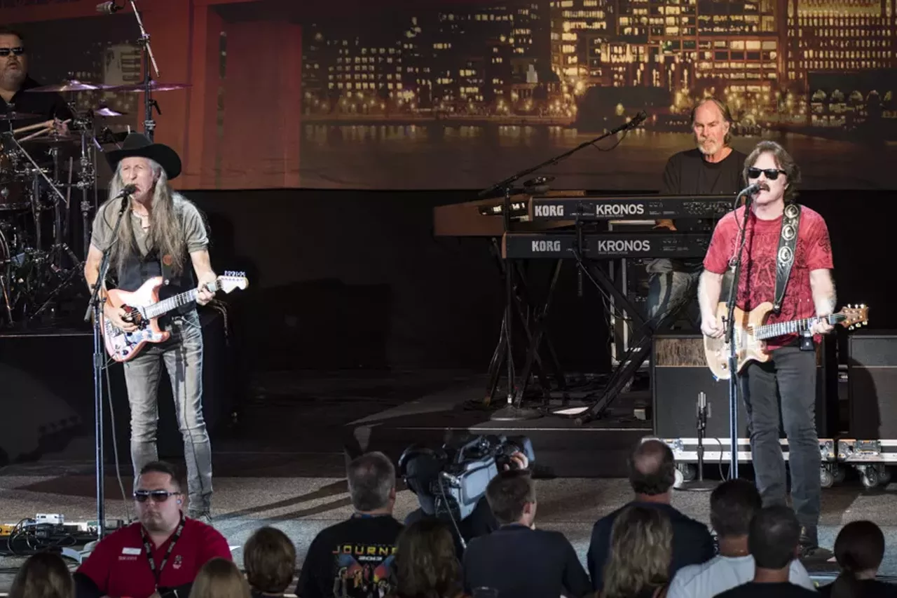 Image: We never stopped believing: Journey and the Doobie Brothers at DTE