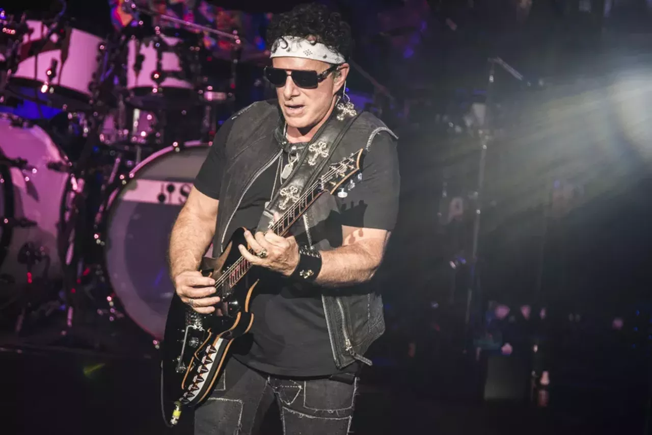 Image: We never stopped believing: Journey and the Doobie Brothers at DTE