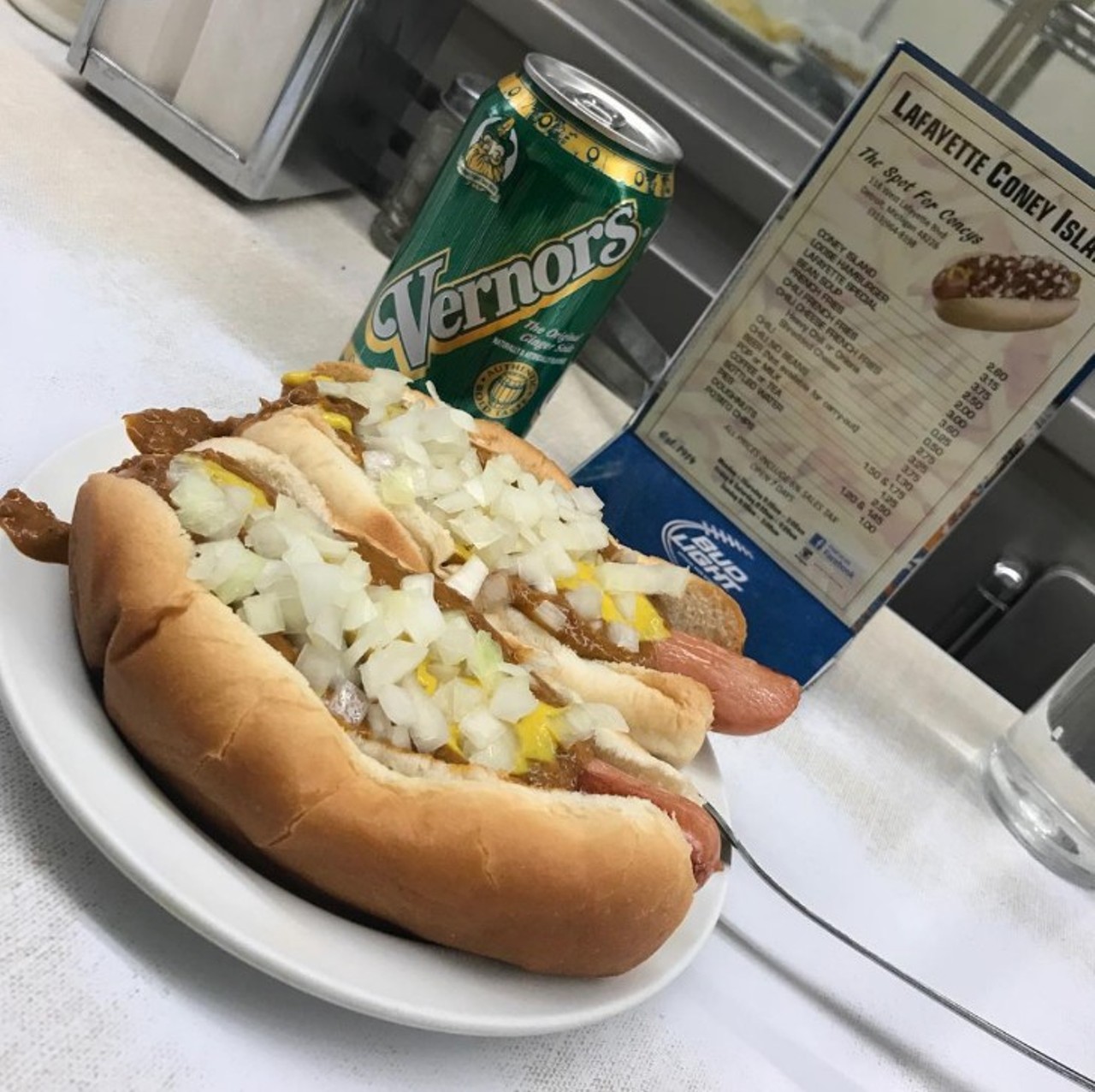You know that coney dogs give you the runs, but you eat them anyway
I will regret this.
Photo courtesy of @mingchen37
