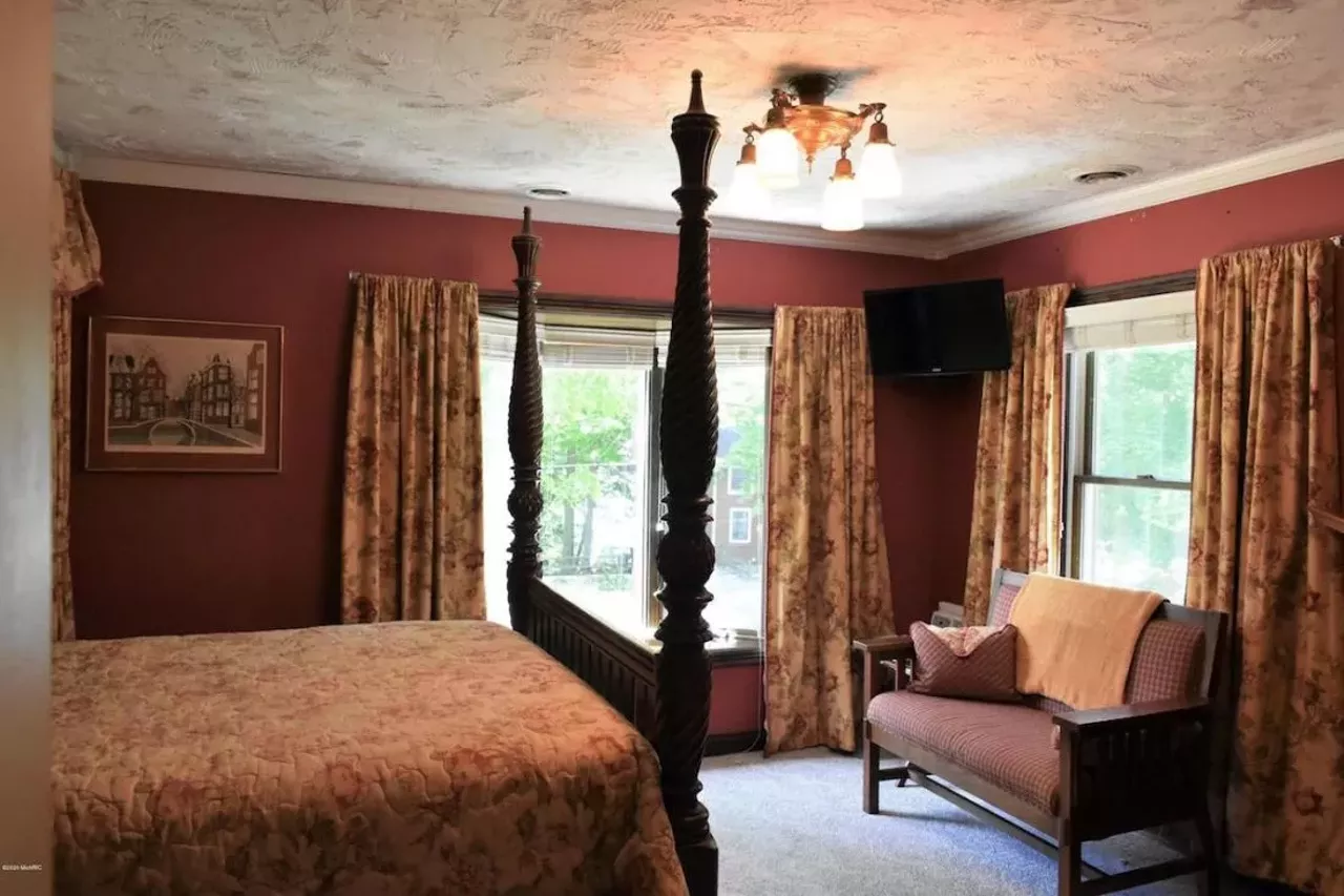 Image: You can buy an entire lakeside bed and breakfast near Saugatuck for $1.9 million