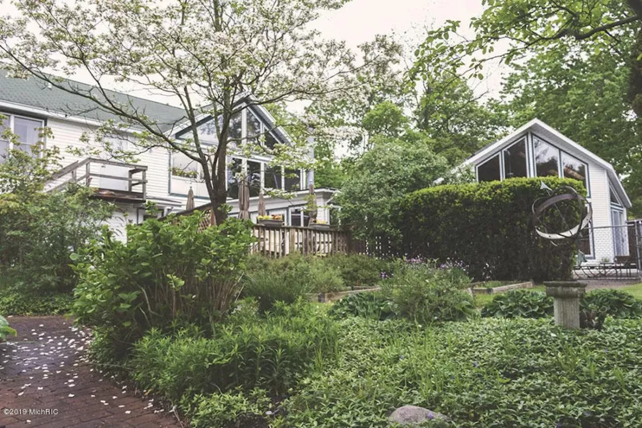 Image: You can buy an entire lakeside bed and breakfast near Saugatuck for $1.9 million