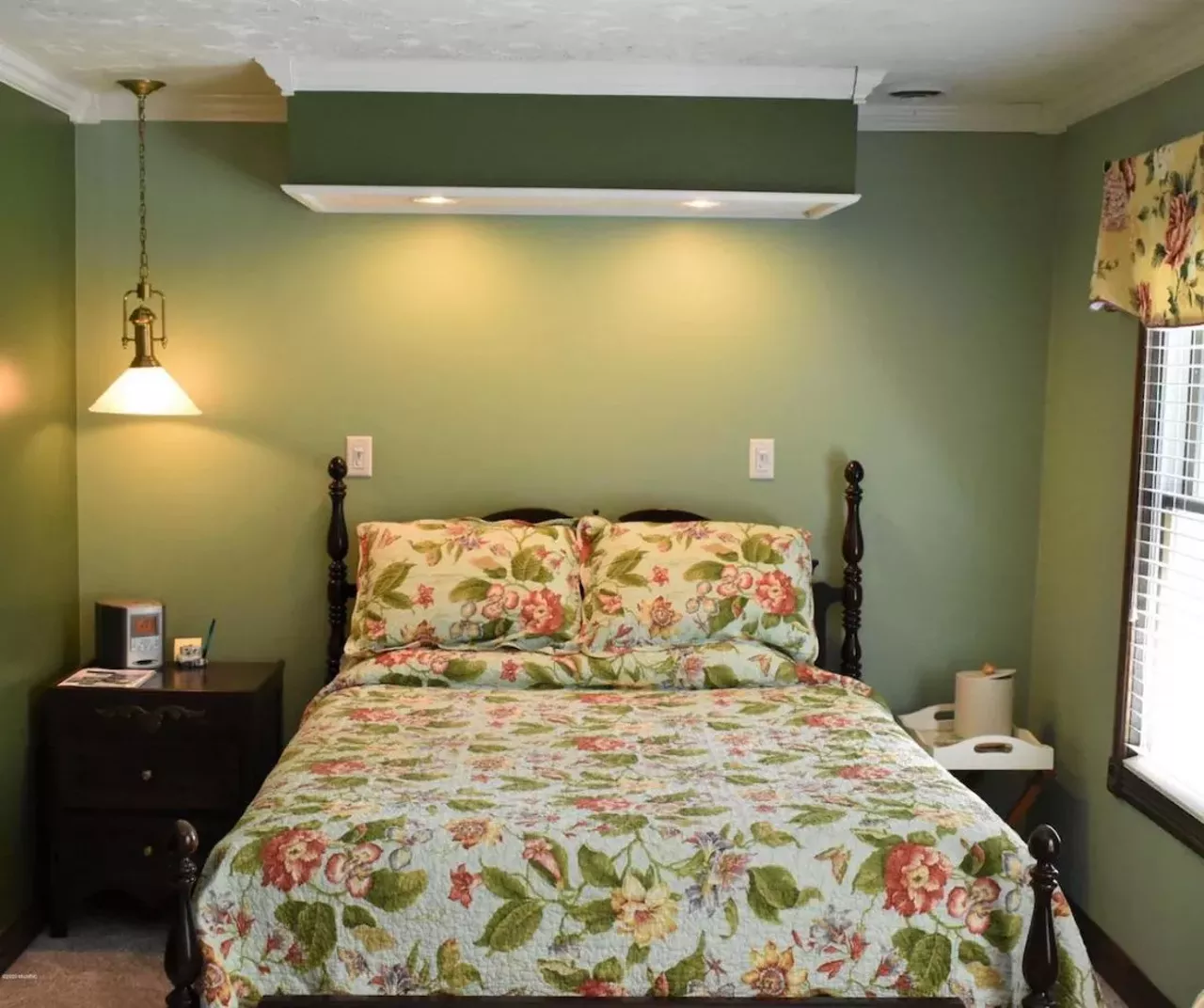 Image: You can buy an entire lakeside bed and breakfast near Saugatuck for $1.9 million