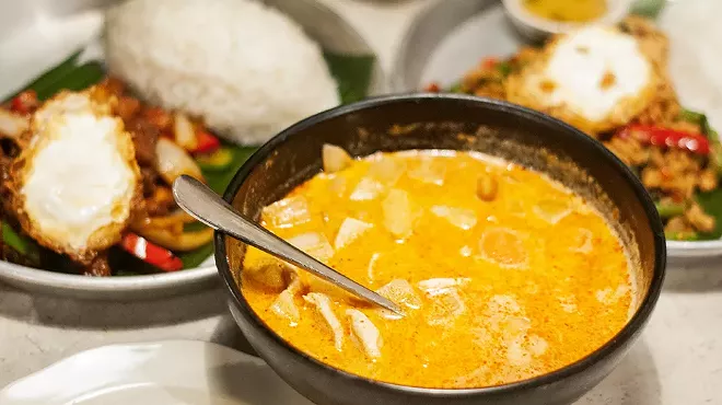 Image: Ypsilanti’s Basil Babe turns out a bangin’ massaman curry